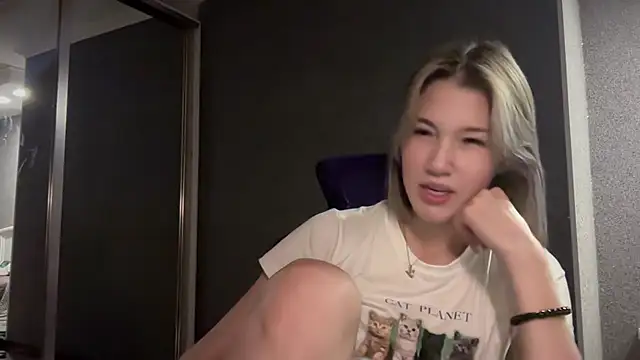 lilXdomiii online show from February 2026 12:46:01 PM