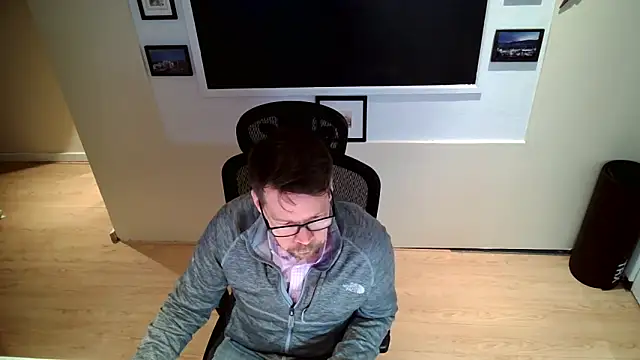 Snapshot of Scotsmanx chatting on February 2026 08:06:02 PM Scotsmanx online show from February 2026 08:06:02 PM