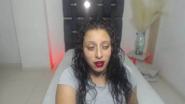Barbara D Valencia online show from June 2026 03:33:01 PM