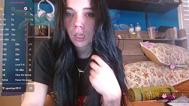 ahungkittykat online show from May 2026 01:04:01 PM