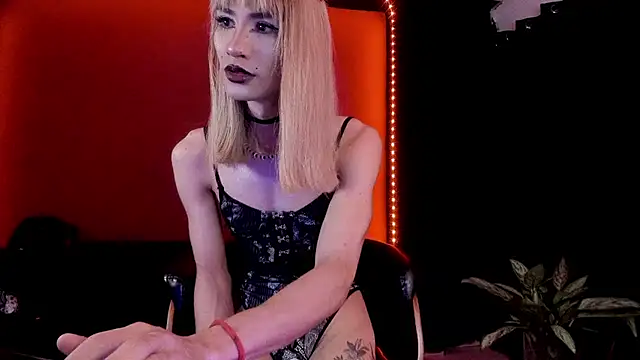 Snapshot of PervertedMissCloe chatting on February 2026 04:47:02 AM PervertedMissCloe online show from February 2026 04:47:02 AM