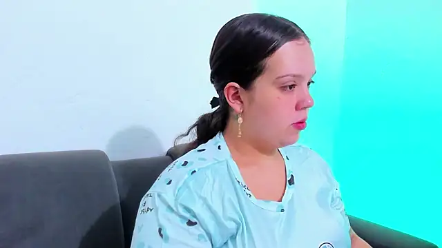 Emely pregnantt online show from March 2026 05:44:01 AM