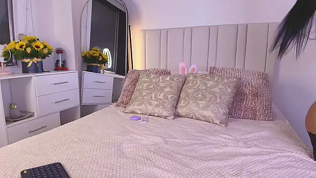 Anna-Lynn online show from February 2026 11:36:01 PM