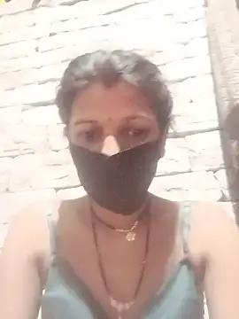 Divya-11431 online show from May 2026 06:28:02 PM