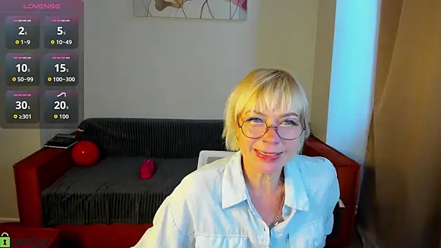 Snapshot of Ann_Annise chatting on June 2026 01:14:01 AM Ann Annise online show from June 2026 01:14:01 AM