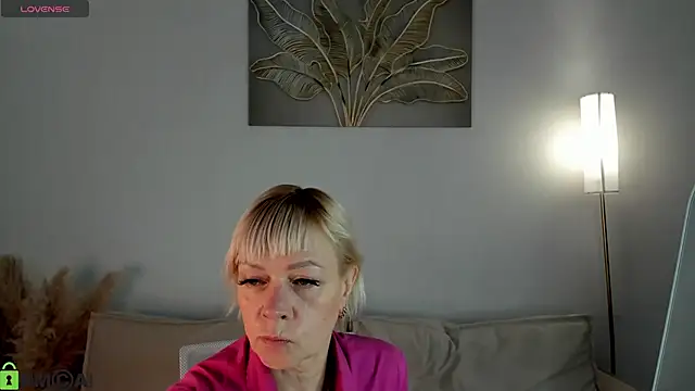 Ann Annise online show from May 2026 01:16:02 AM
