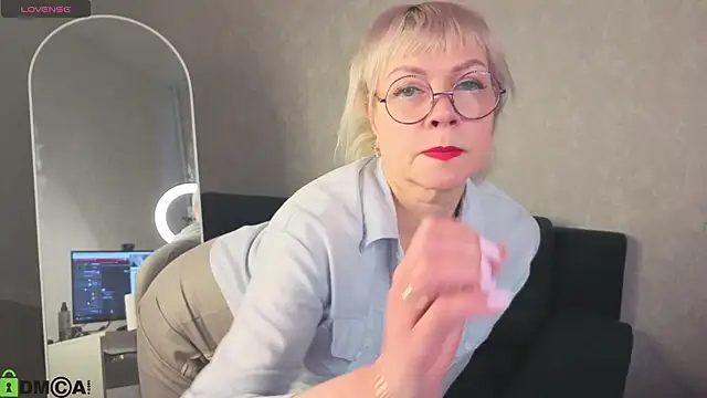 Snapshot of Ann_Annise chatting on February 2026 01:27:02 AM Ann Annise online show from February 2026 01:27:02 AM