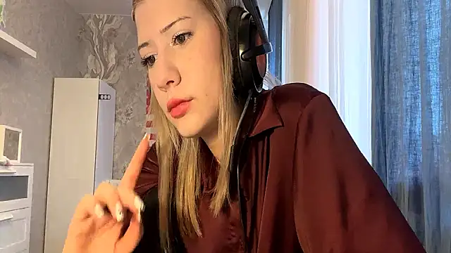 LadyFoxLove online show from February 2026 11:32:02 AM