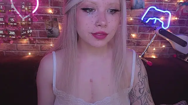 Snapshot of AnnaQuiin chatting on February 2026 02:24:01 AM AnnaQuiin online show from February 2026 02:24:01 AM