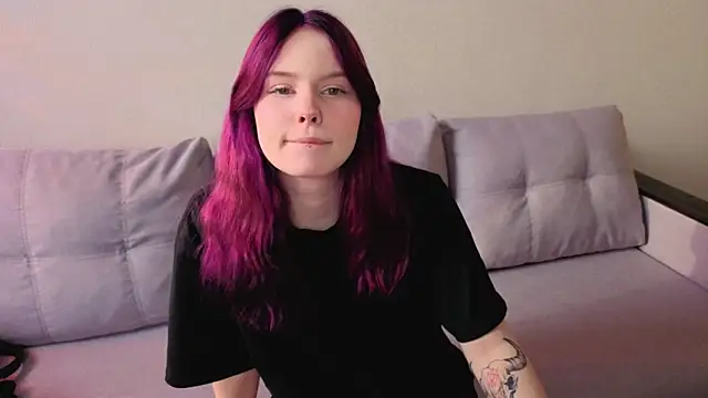 Julia Anis online show from March 2026 01:07:01 AM