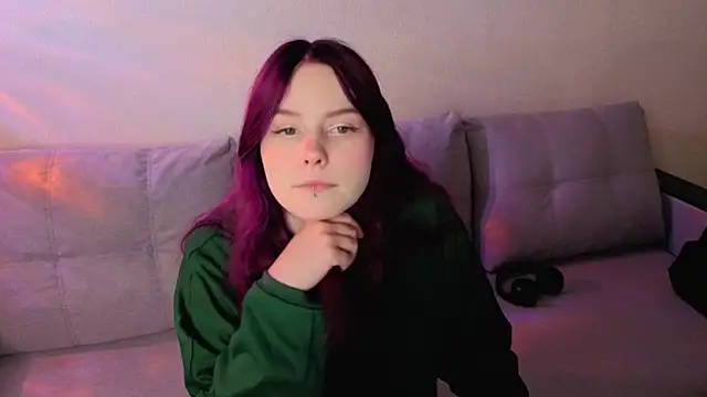 Julia Anis online show from April 2026 12:57:02 AM