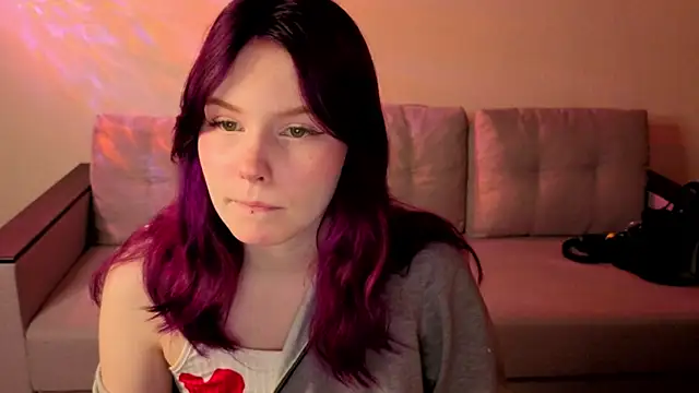 Julia Anis online show from March 2026 01:04:01 AM