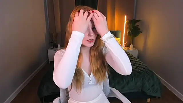 Julia Anis online show from February 2026 01:05:02 AM