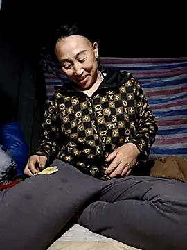 Ami-su online show from April 2026 02:36:02 PM