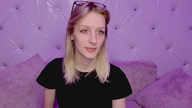 Snapshot of Akiro_Kim7 chatting on February 2026 02:24:02 AM Akiro Kim7 online show from February 2026 02:24:02 AM