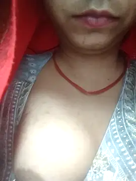 Julilodhi8695 online show from April 2026 05:55:01 AM