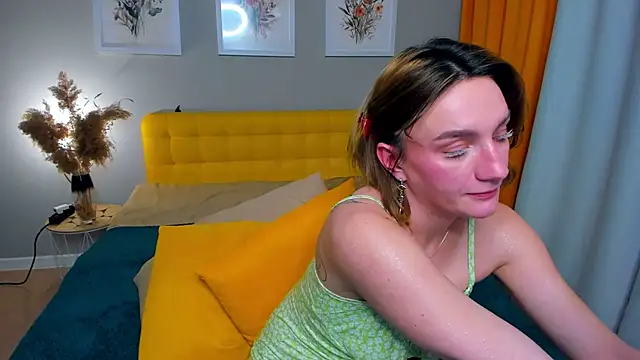 Snapshot of PollyRoseX chatting on February 2026 07:49:02 PM PollyRoseX online show from February 2026 07:49:02 PM