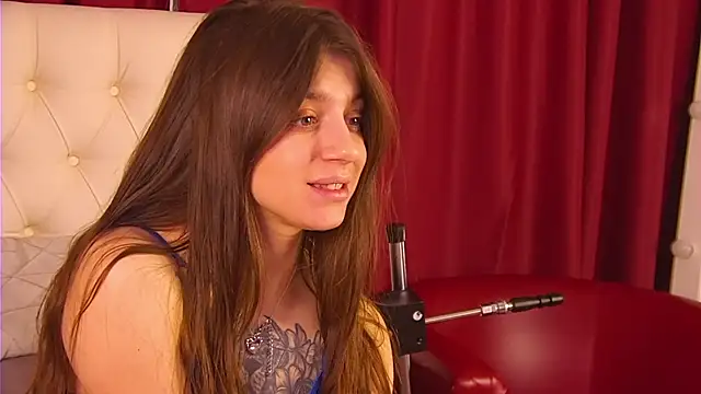 Snapshot of EileenElfie chatting on February 2026 03:49:02 AM EileenElfie online show from February 2026 03:49:02 AM