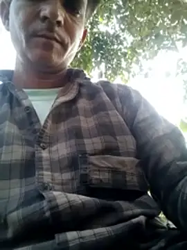 Snapshot of Lucky_couple-1 chatting on February 2026 06:05:02 AM Lucky couple-1 online show from February 2026 06:05:02 AM