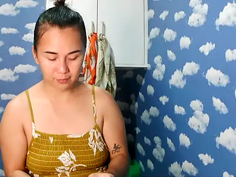 Kitty Bear02 online show from February 2026 01:11:01 PM