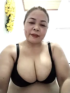 Baby-bigtits2026 online show from April 2026 10:29:01 AM