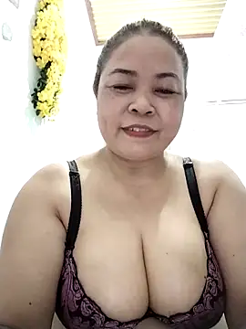 Baby-bigtits2026 online show from May 2026 10:07:02 AM