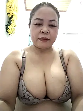 Baby-bigtits2026 online show from May 2026 10:10:02 AM