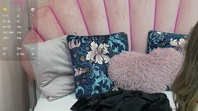 Snapshot of Sophie_Voss chatting on March 2026 07:41:01 AM Sophie Voss online show from March 2026 07:41:01 AM