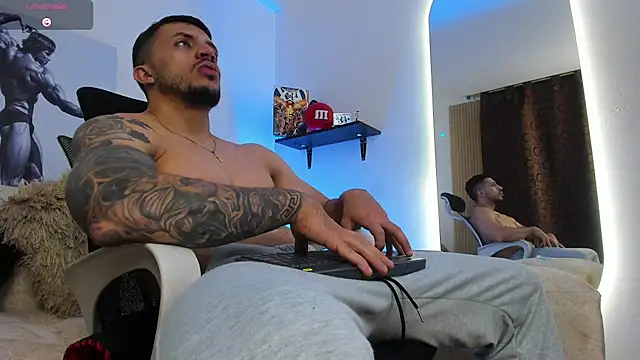 Snapshot of LiamReigns_ chatting on July 2026 03:22:01 AM LiamReigns online show from July 2026 03:22:01 AM