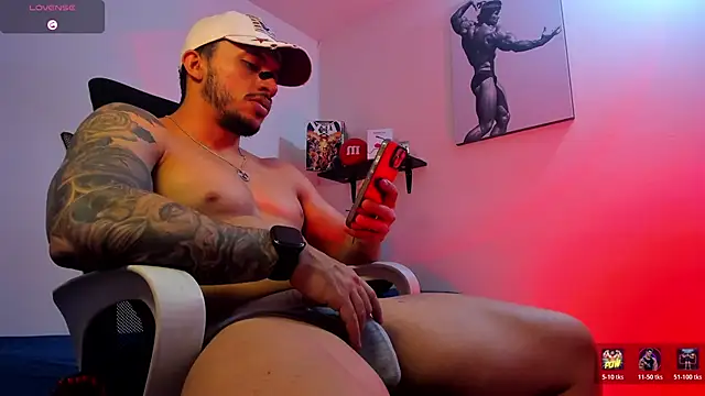 LiamReigns  online show from March 2026 09:33:02 PM