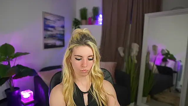 Jetpearl online show from April 2026 08:10:02 PM