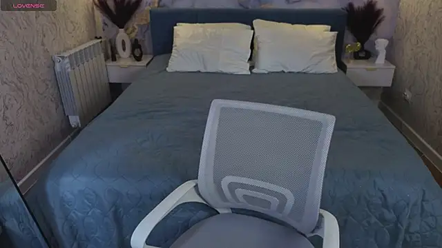 Kate Krose online show from March 2026 01:02:01 AM