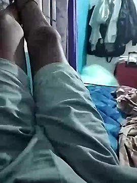 tamilpaiyan989 online show from April 2026 02:01:01 PM