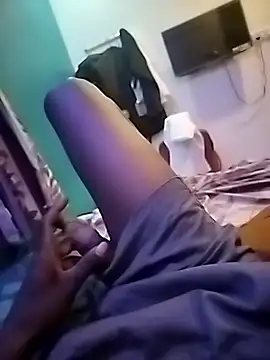 tamilpaiyan989 online show from April 2026 10:48:02 PM