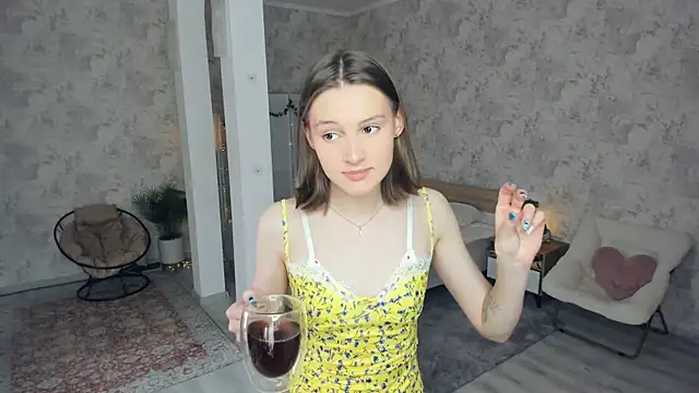 LianneBynon online show from May 2026 08:29:01 AM