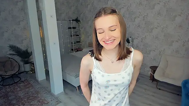 LianneBynon online show from February 2026 08:25:02 AM