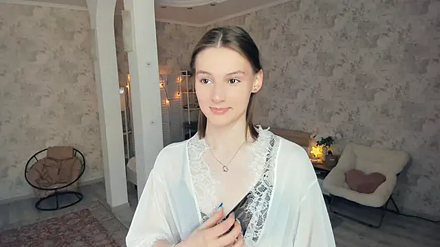 LianneBynon online show from May 2026 08:34:01 AM