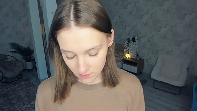 LianneBynon online show from February 2026 08:44:01 AM