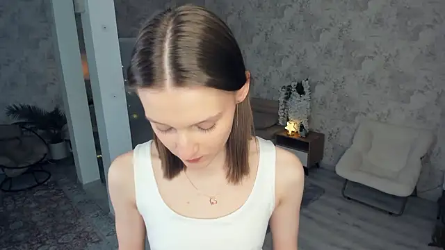 LianneBynon online show from February 2026 08:36:02 AM