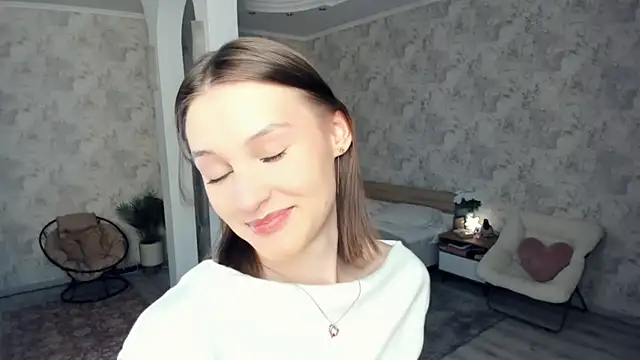 LianneBynon online show from May 2026 08:39:02 AM
