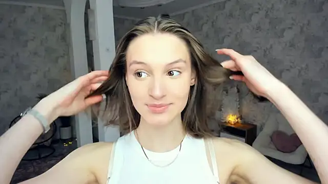 LianneBynon online show from April 2026 08:49:01 AM