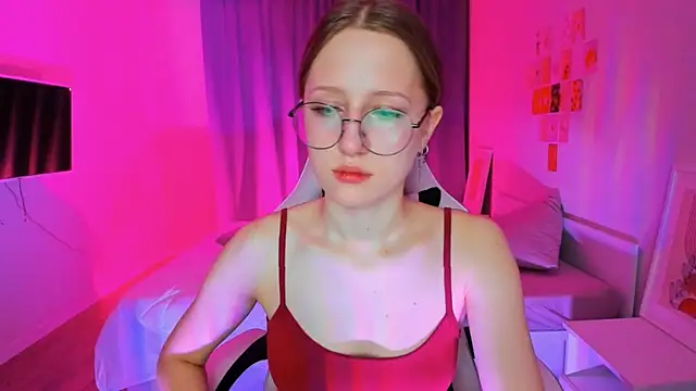 Vega Taylor online show from March 2026 03:58:02 AM