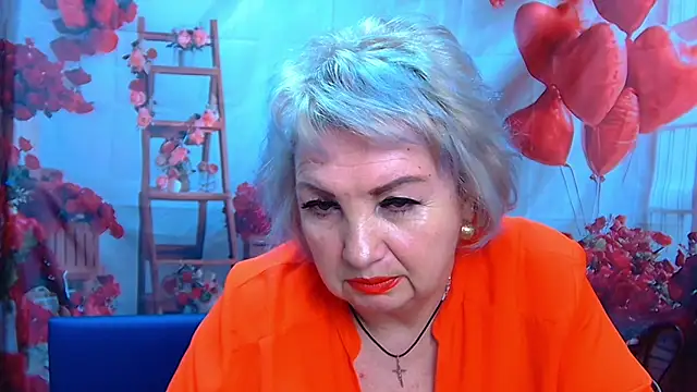 Snapshot of RenataDaster chatting on April 2026 05:14:01 AM RenataDaster online show from April 2026 05:14:01 AM