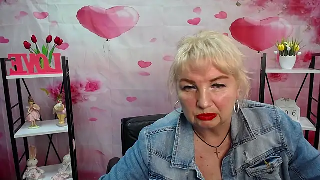 Snapshot of RenataDaster chatting on May 2026 04:55:01 PM RenataDaster online show from May 2026 04:55:01 PM