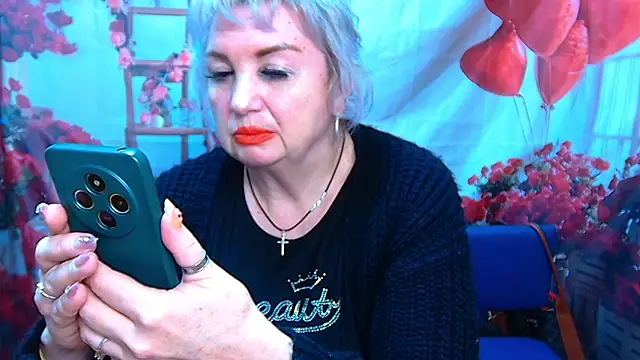 Snapshot of RenataDaster chatting on April 2026 05:10:02 PM RenataDaster online show from April 2026 05:10:02 PM