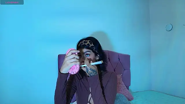 Kalyra 17 online show from April 2026 11:34:01 AM