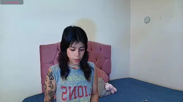 Kalyra 17 online show from March 2026 12:07:02 PM