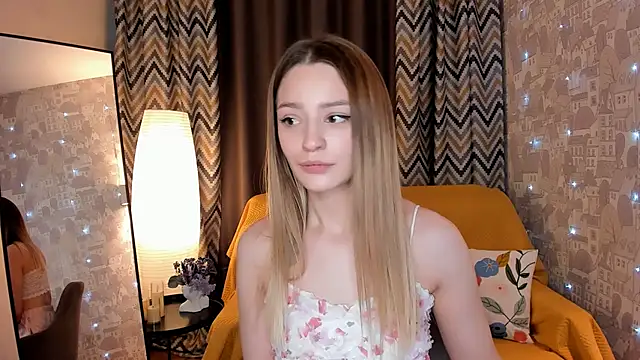 cherrykississ online show from February 2026 08:24:02 AM