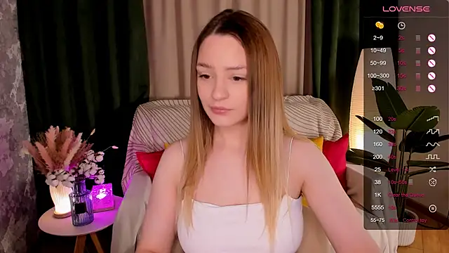 Snapshot of cherrykississ chatting on May 2026 02:05:02 AM cherrykississ online show from May 2026 02:05:02 AM