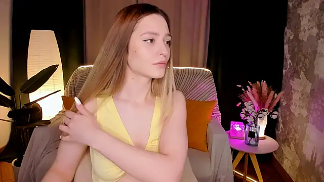 cherrykississ online show from February 2026 08:47:02 AM